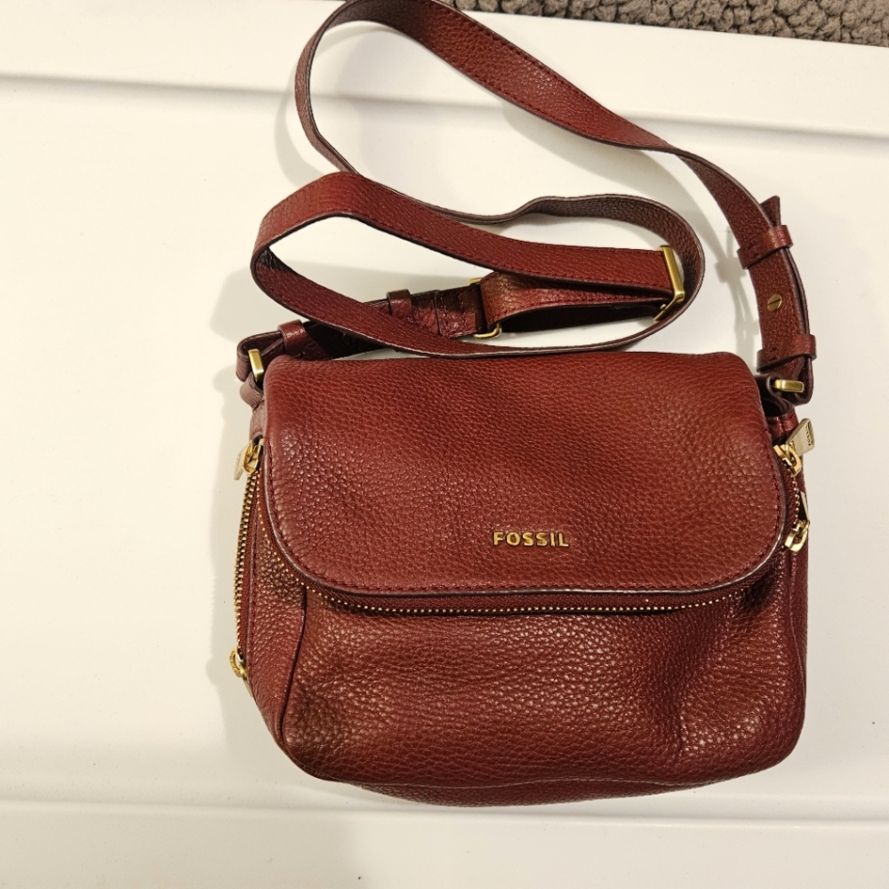 Fossil Preston Maroon Burgundy Leather Crossbody Flap Shoulder Purse